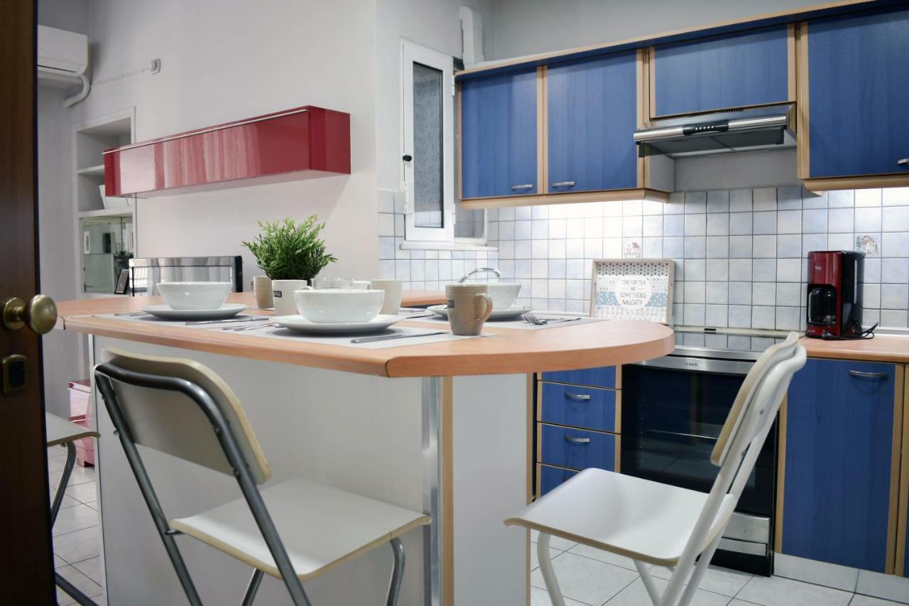 Oliver Suites Атина Екстериор снимка
