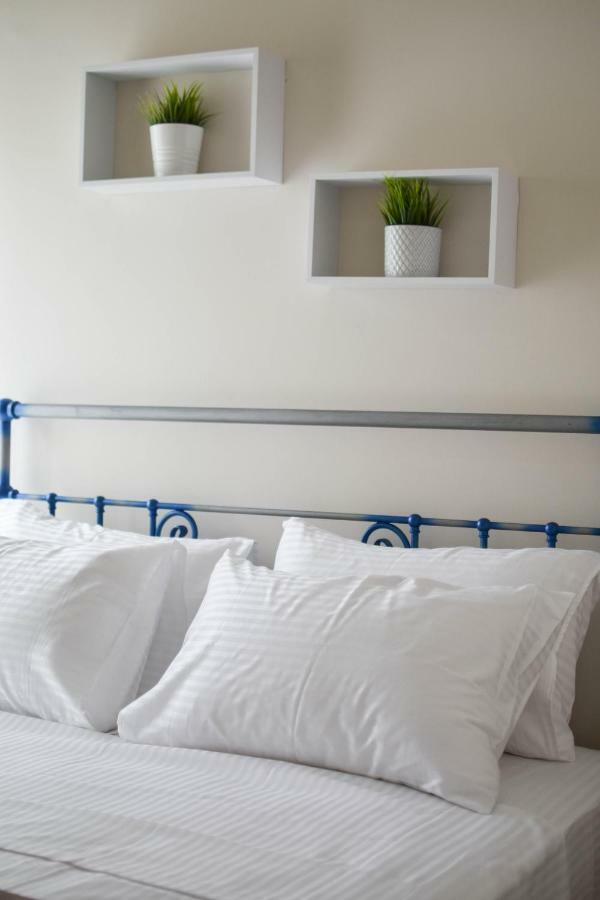 Oliver Suites Атина Екстериор снимка